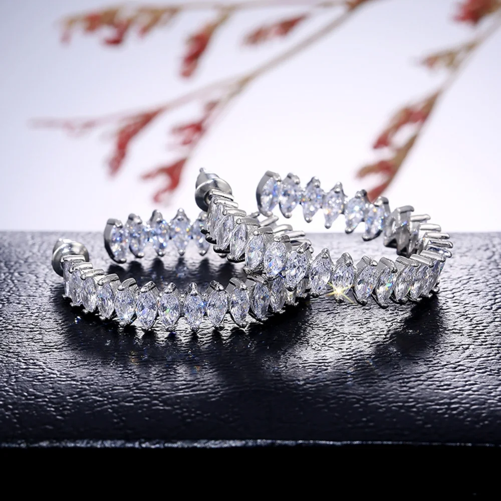 Sliver diamond earrings - Picture 7 of 9